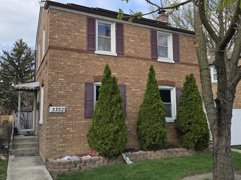 3352 W 84th Street Chicago IL 60652