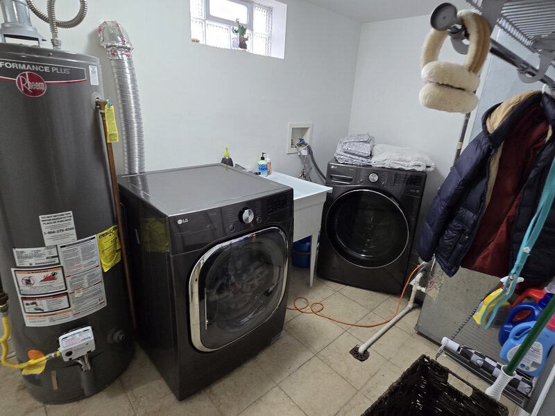 3352 W 84th Street Chicago IL 60652