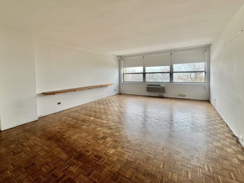 5530 S Shore Drive Chicago IL 60637