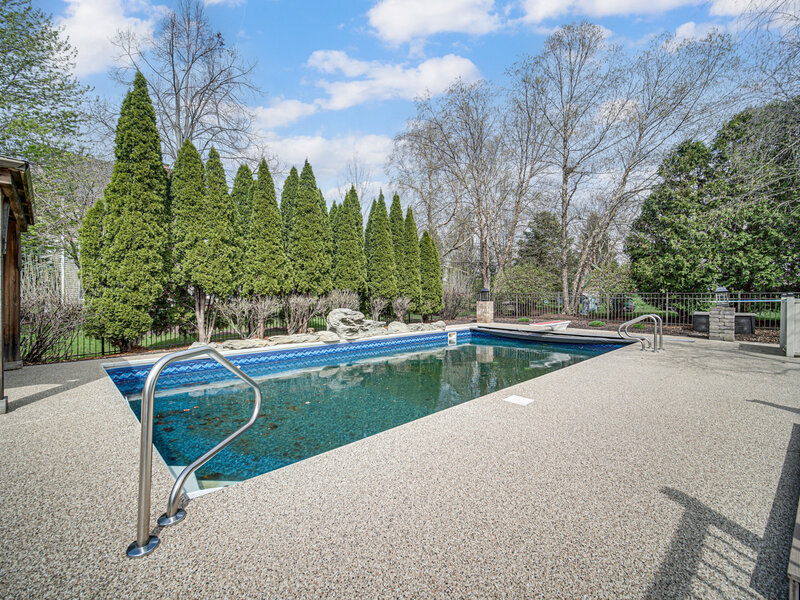 3 Walt Whitman Road St. Charles IL 60175