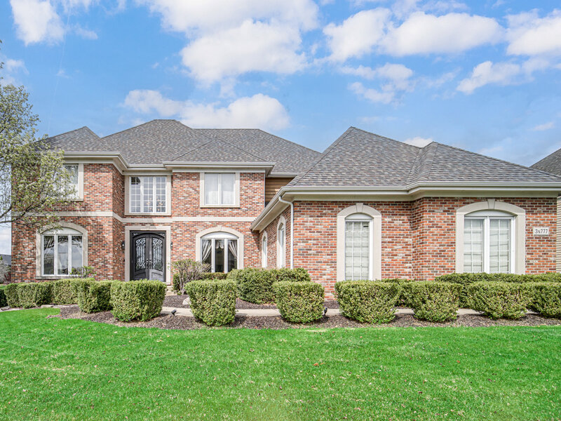 3 Walt Whitman Road St. Charles IL 60175