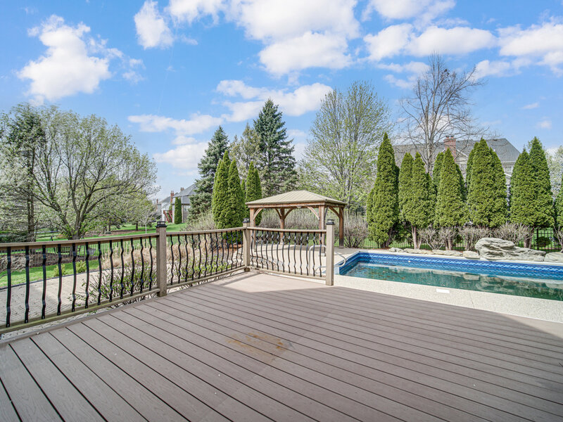 3 Walt Whitman Road St. Charles IL 60175