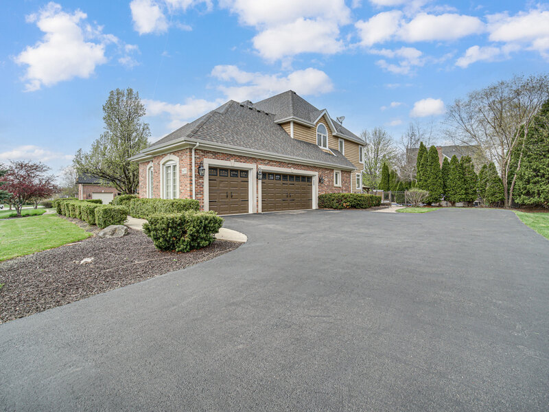 3 Walt Whitman Road St. Charles IL 60175
