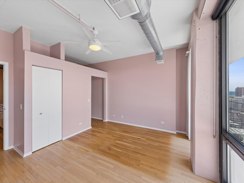1530 S State Street Chicago IL 60605