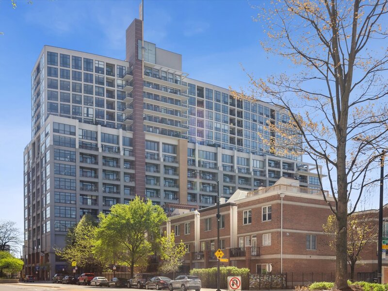 1530 S State Street Chicago IL 60605