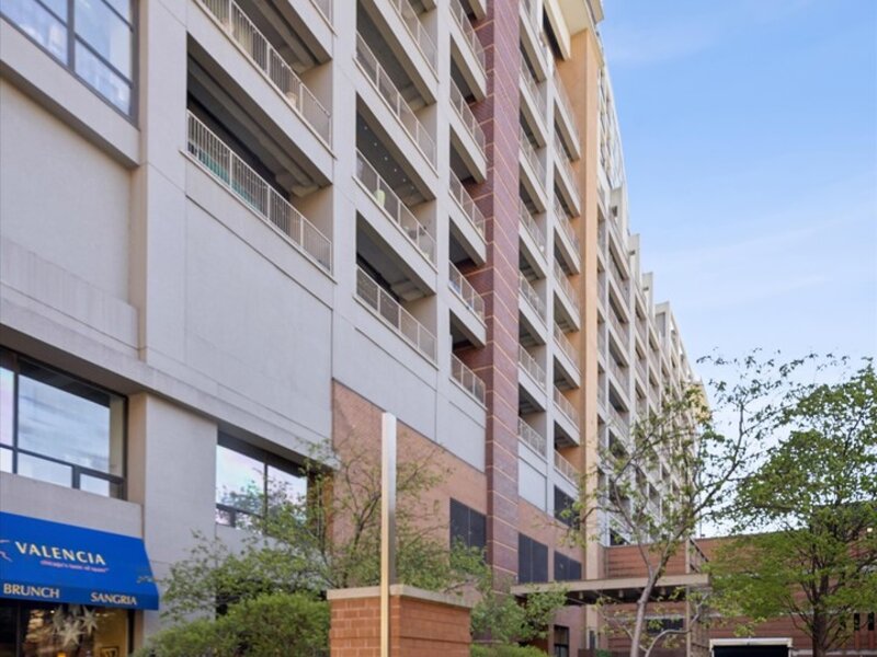 1530 S State Street Chicago IL 60605