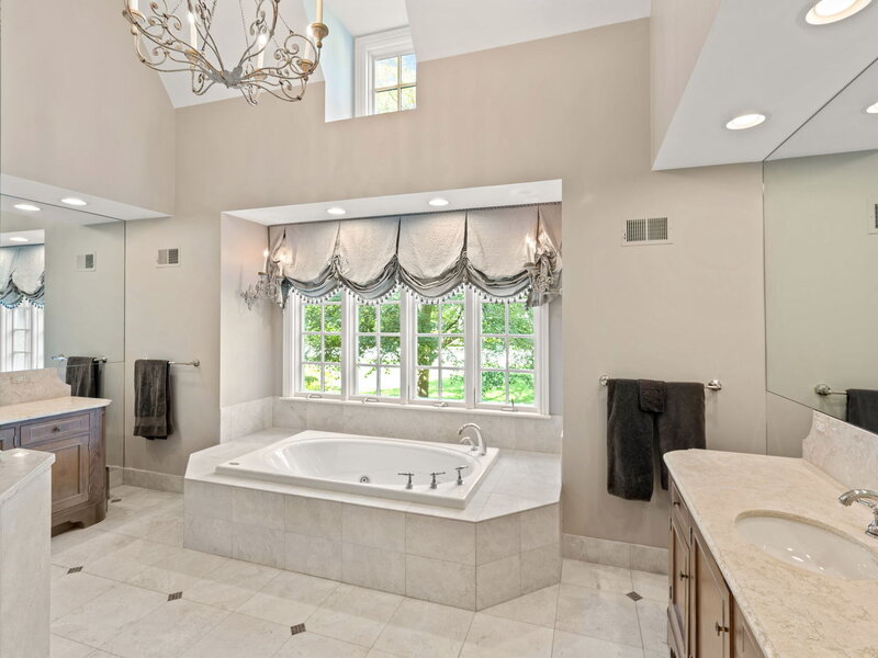 3102 White Oak Lane Oak Brook IL 60523