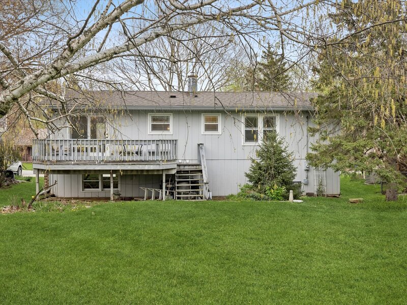 13 Hawthorne Road Lake In The Hills IL 60156