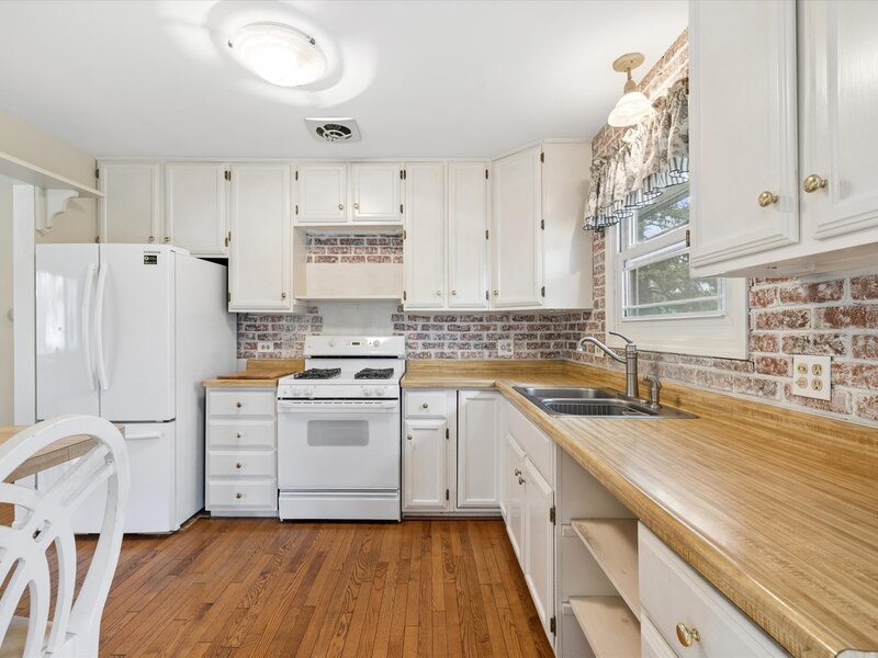 13 Hawthorne Road Lake In The Hills IL 60156