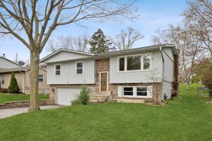 Photo of 13 Hawthorne Road Lake In The Hills IL 60156