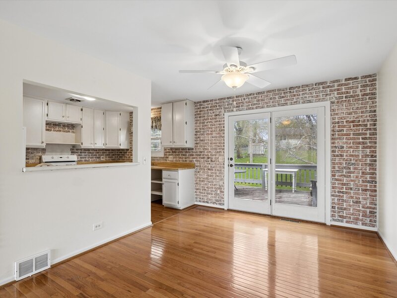 13 Hawthorne Road Lake In The Hills IL 60156