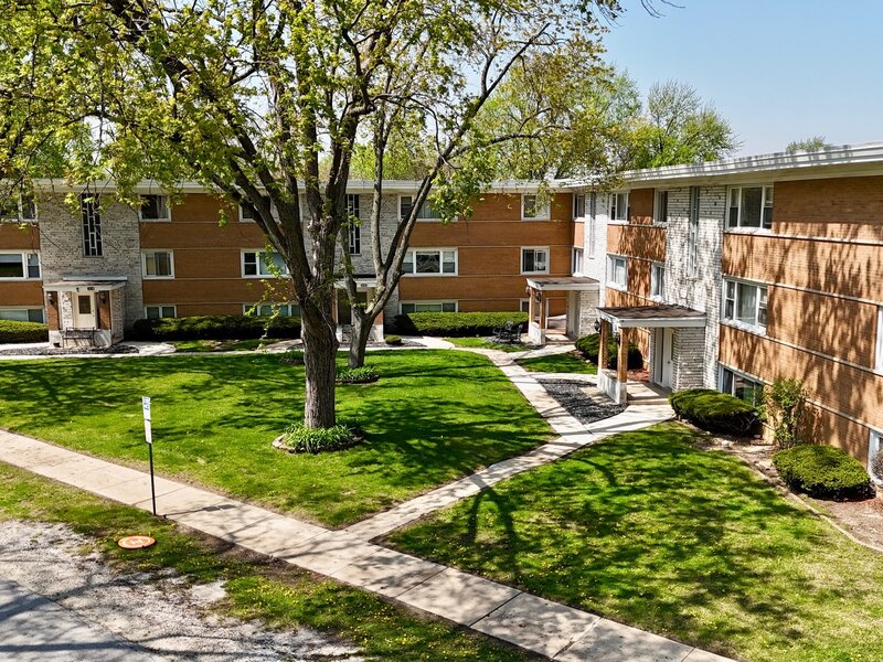 6910 W 109th Street Worth IL 60482