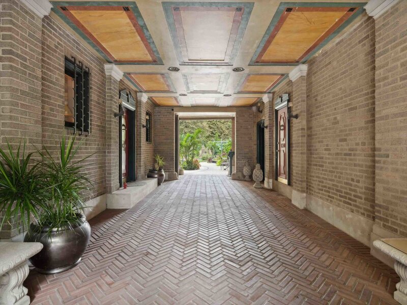1355 N Astor Street Chicago IL 60610