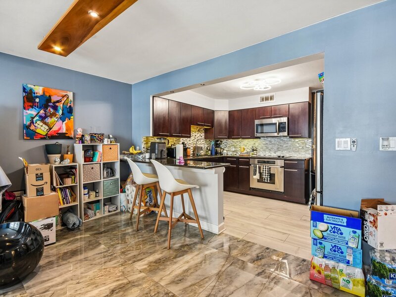 6007 N Sheridan Road Chicago IL 60660