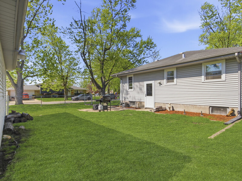18655 Sherman Street Lansing IL 60438