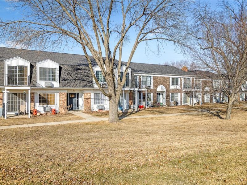 706 Kiwanis Drive Freeport IL 61032