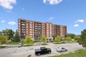 Photo of 5555 N Cumberland Avenue Chicago IL 60656 Unit 804