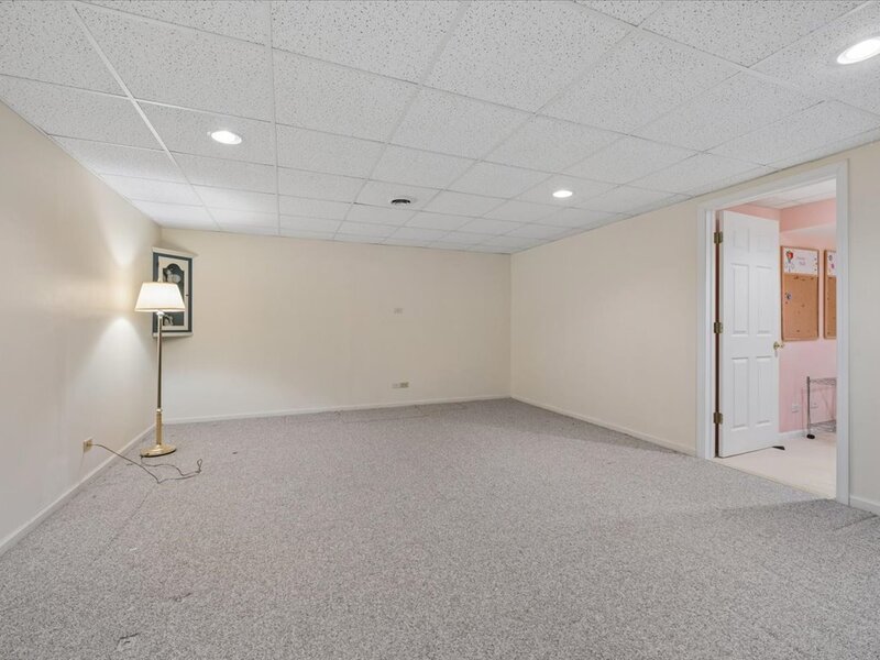 3930 N Proctor Circle Arlington Heights IL 60004