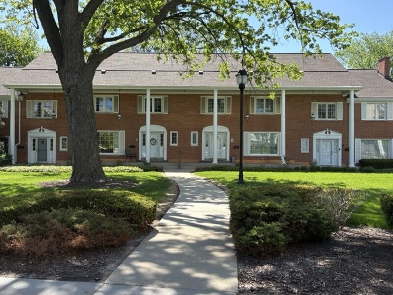 23 N Tower Road Oak Brook IL 60523