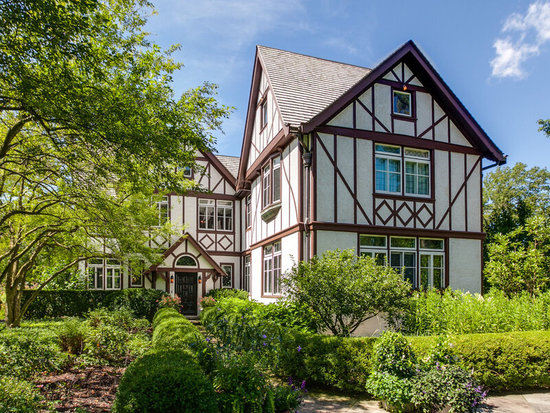 499 W Old Mill Road Lake Forest IL 60045