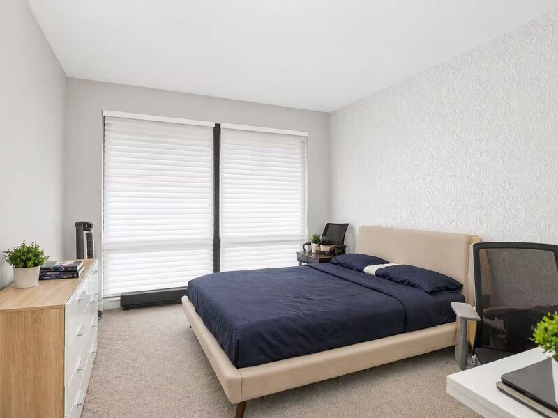 130 N Garland Court Chicago IL 60603