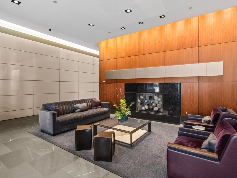 130 N Garland Court Chicago IL 60603