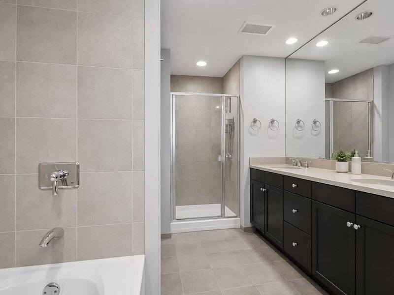 130 N Garland Court Chicago IL 60603