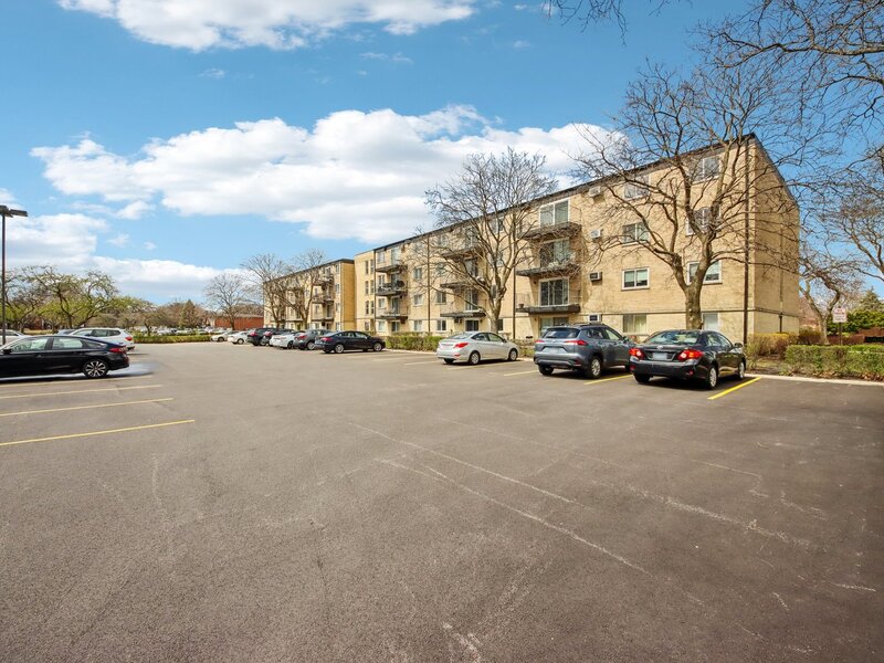 2515 E Olive Street Arlington Heights IL 60004