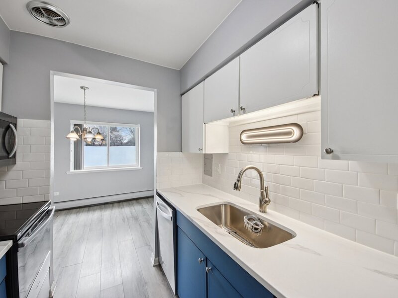 2515 E Olive Street Arlington Heights IL 60004