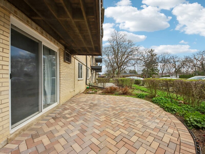 2515 E Olive Street Arlington Heights IL 60004