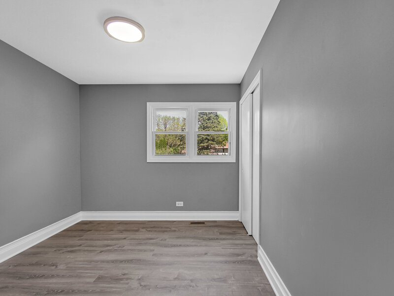 28 Leverenz Road Naperville IL 60564