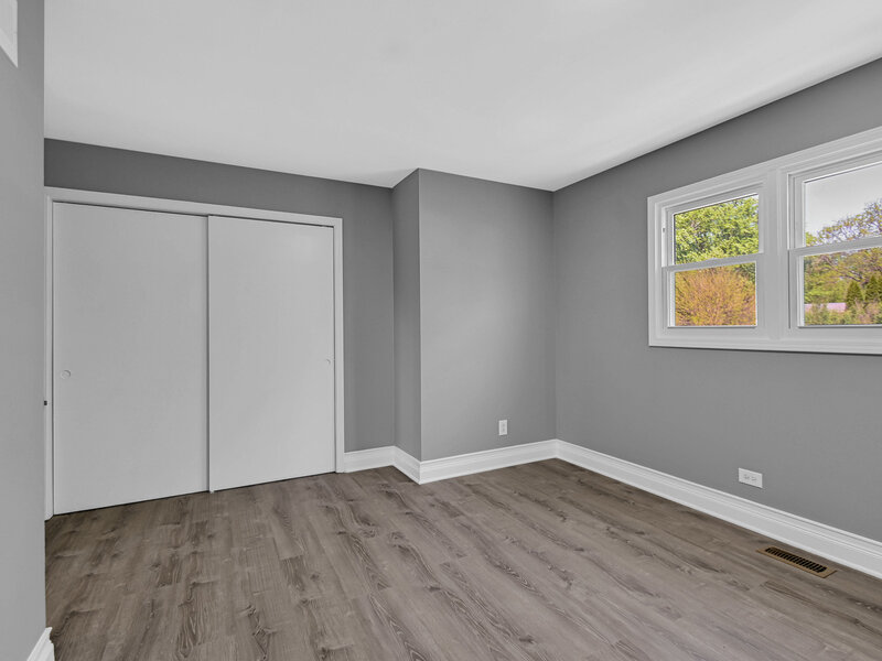 28 Leverenz Road Naperville IL 60564