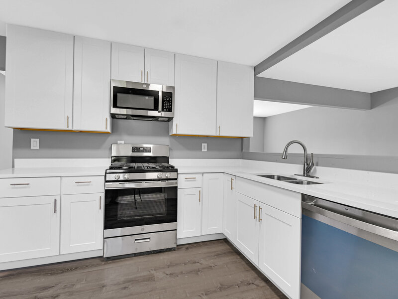 28 Leverenz Road Naperville IL 60564