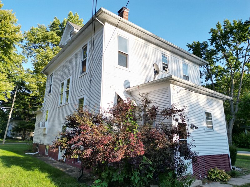533 S 4th Street Watseka IL 60970