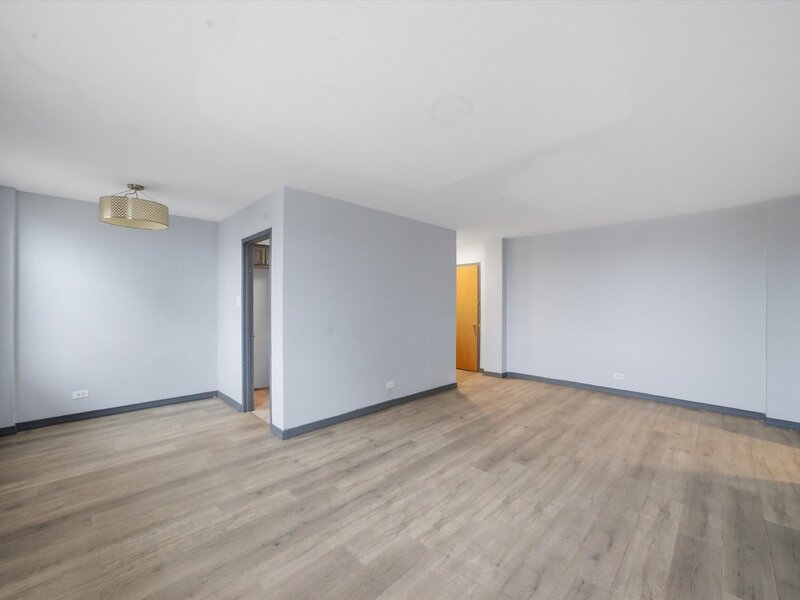7363 S South Shore Drive Chicago IL 60649