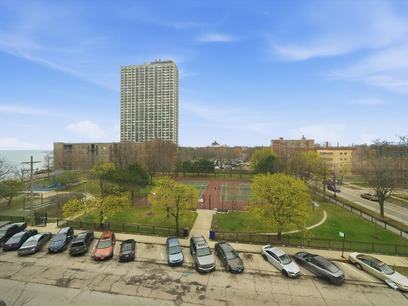 7363 S South Shore Drive Chicago IL 60649