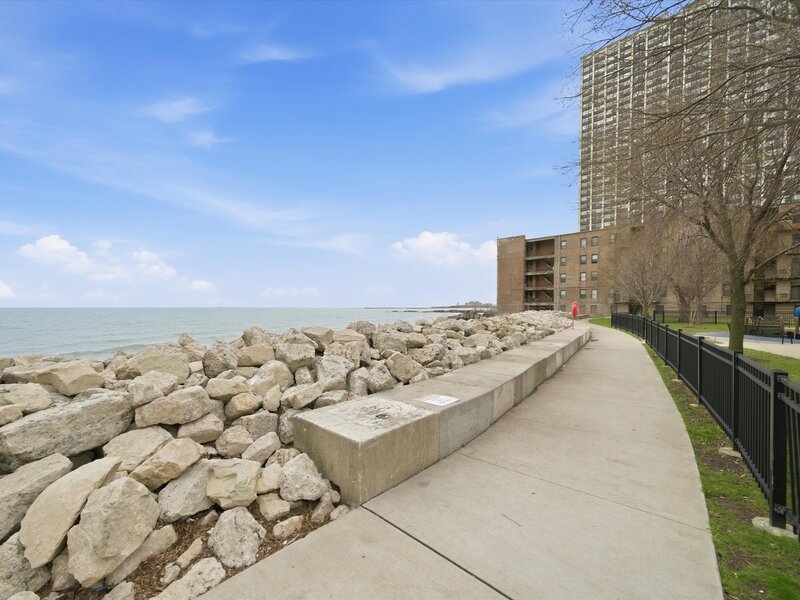 7363 S South Shore Drive Chicago IL 60649