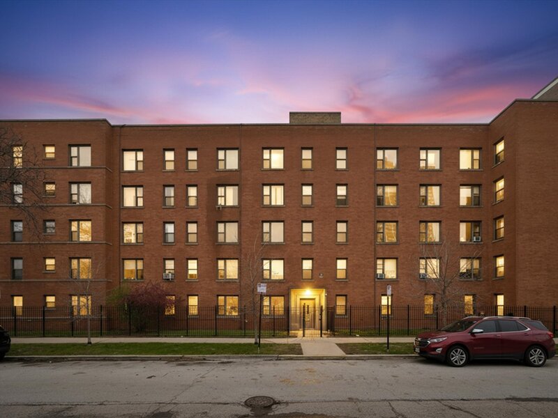 7363 S South Shore Drive Chicago IL 60649