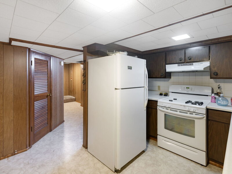971 Demmond Street Elgin IL 60123