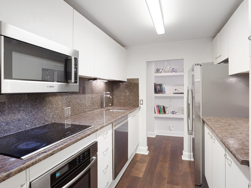 110 E Delaware Place Chicago IL 60611