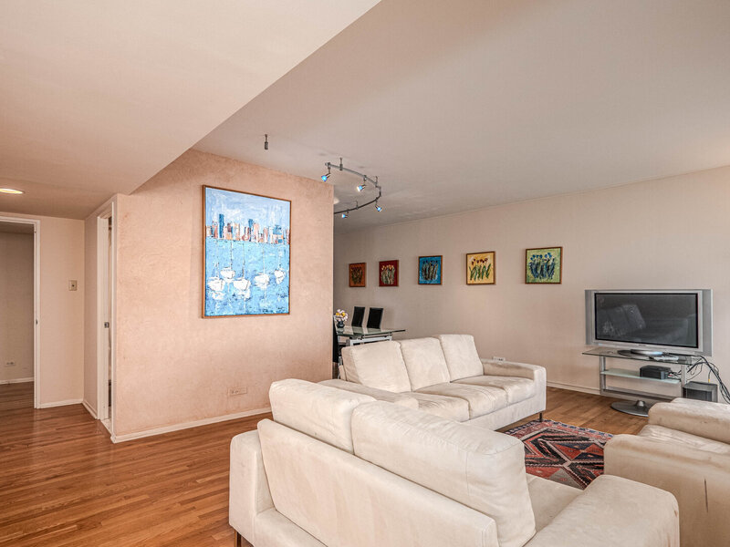 175 E Delaware Place Chicago IL 60611