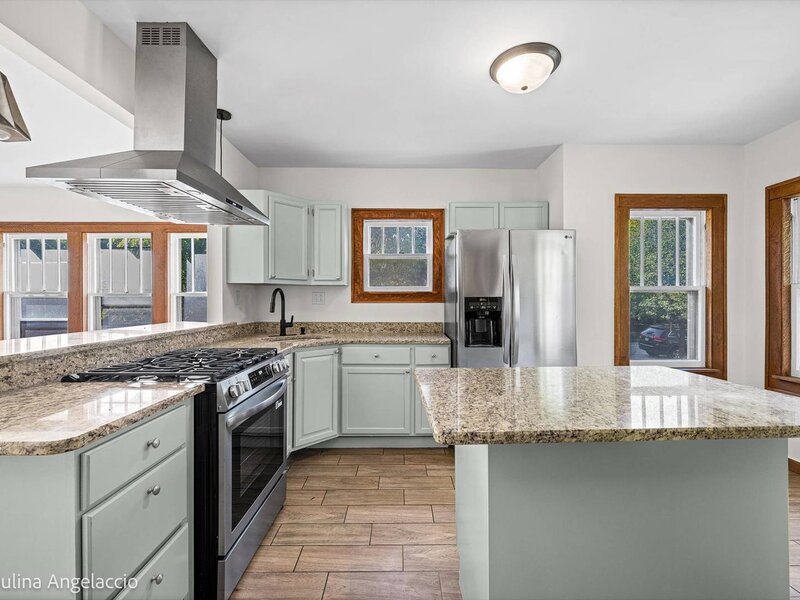 418 S Hough Street Barrington IL 60010