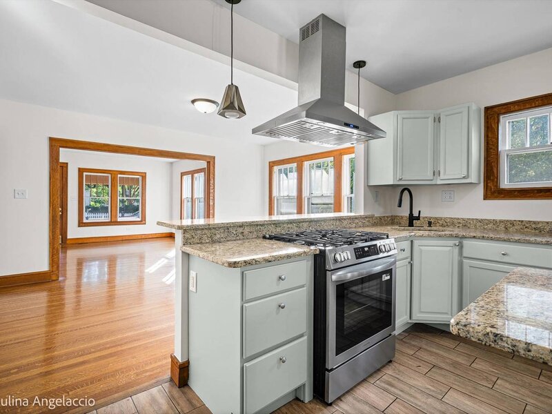 418 S Hough Street Barrington IL 60010