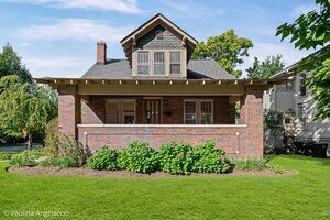Photo of 418 S Hough Street Barrington IL 60010