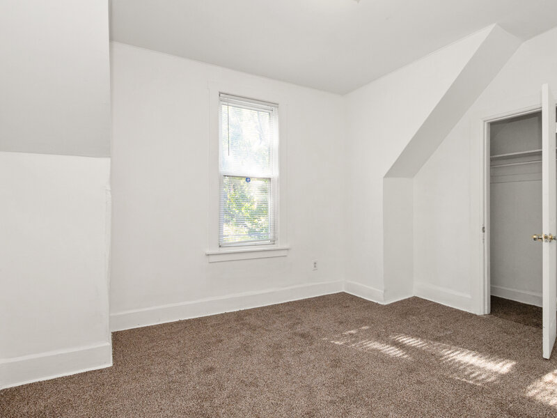 7642 S Dante Avenue Chicago IL 60619