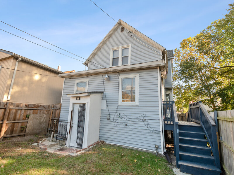 7642 S Dante Avenue Chicago IL 60619