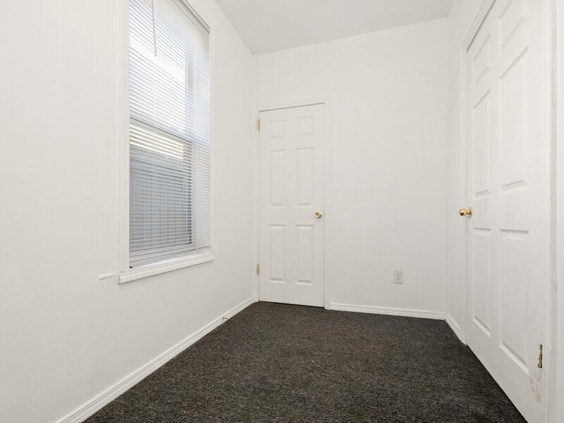 7642 S Dante Avenue Chicago IL 60619