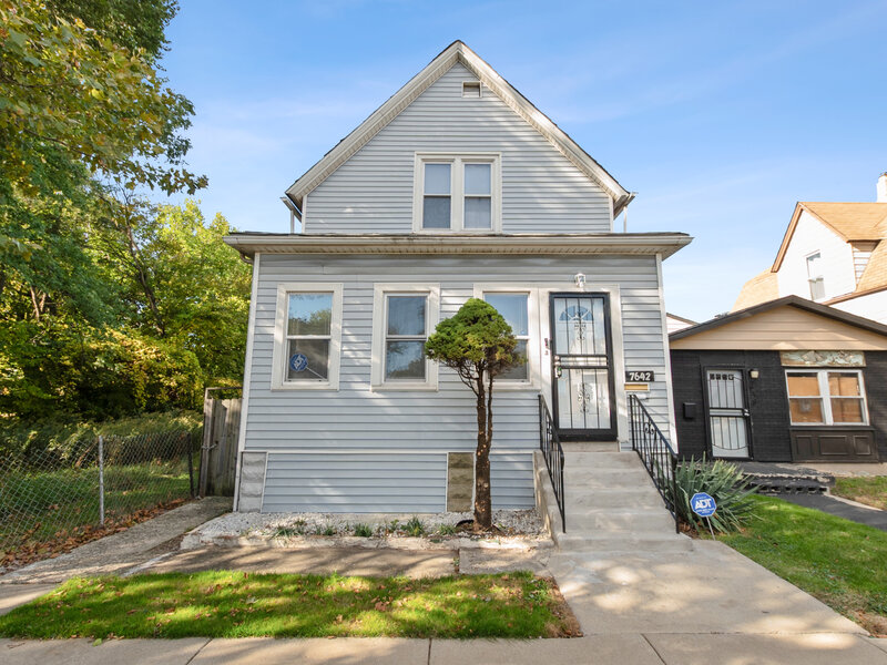 7642 S Dante Avenue Chicago IL 60619