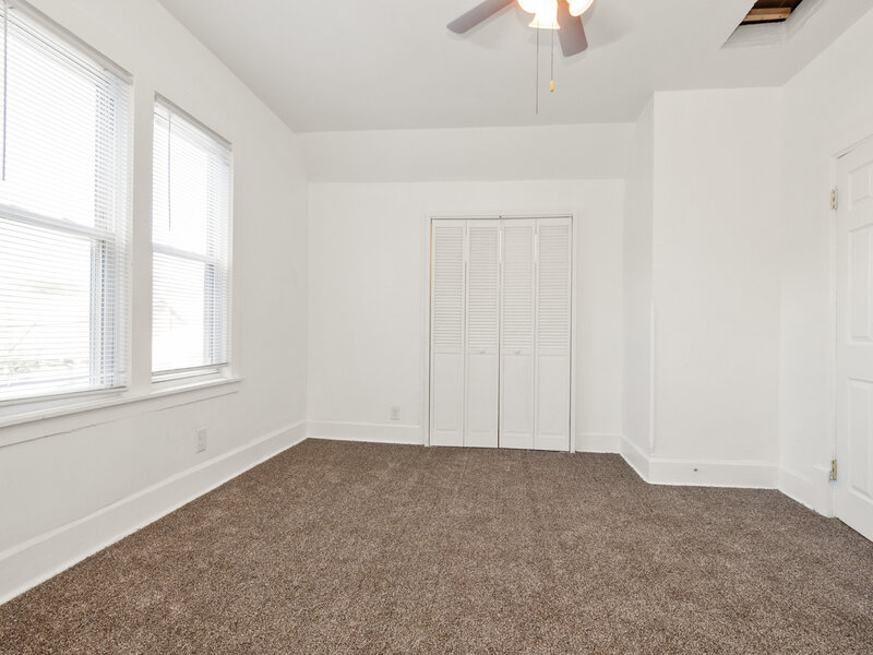 7642 S Dante Avenue Chicago IL 60619