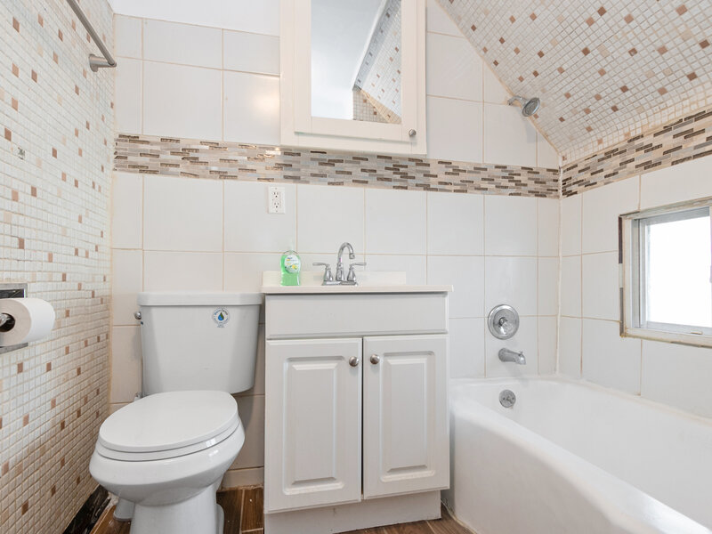 7642 S Dante Avenue Chicago IL 60619